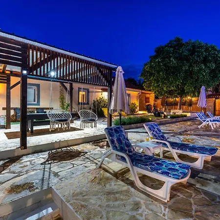 My Dalmatia - Burgija With Private Swimming Pool * Benkovac
