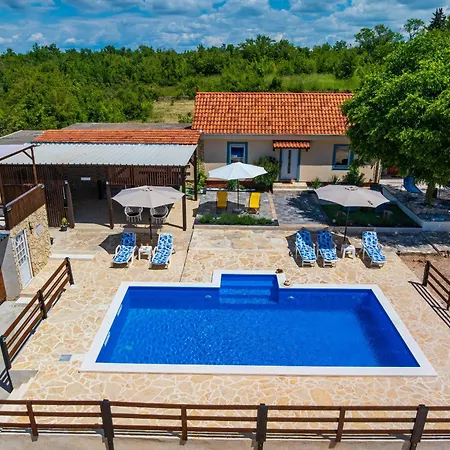بيت للعطل My Dalmatia - Burgija With Private Swimming Pool بنكوفاتش
