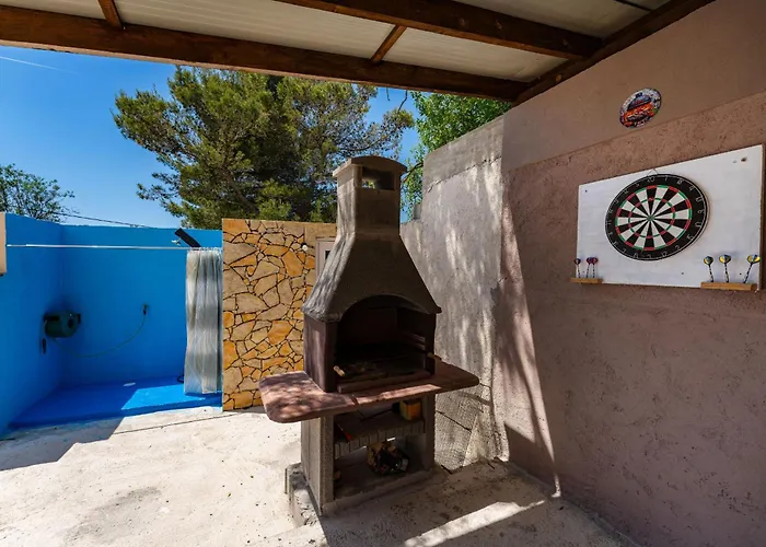 My Dalmatia - Burgija With Private Swimming Pool * Бенковац