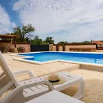 My Dalmatia - Burgija With Private Swimming Pool Benkovac