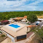 My Dalmatia - Burgija With Private Swimming Pool Benkovac