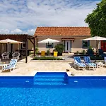My Dalmatia - Burgija With Private Swimming Pool Prázdninový dům *