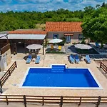 Prázdninový dům My Dalmatia - Burgija With Private Swimming Pool Benkovac