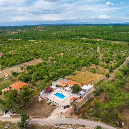 別荘 My Dalmatia - Burgija With Private Swimming Pool