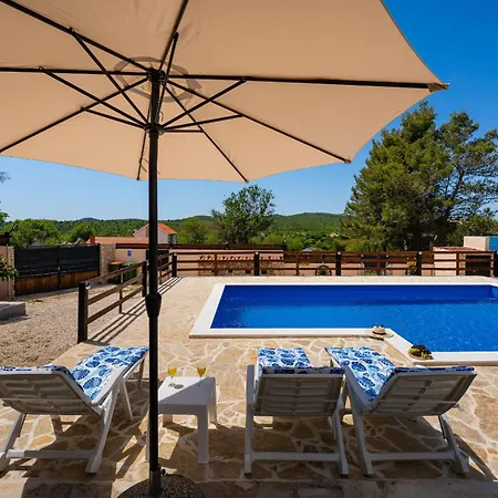別荘 My Dalmatia - Burgija With Private Swimming Pool
