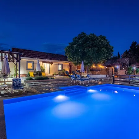 My Dalmatia - Burgija With Private Swimming Pool *