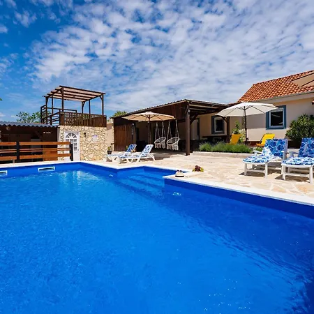 My Dalmatia - Burgija With Private Swimming Pool Benkovac