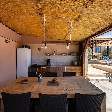 別荘 My Dalmatia - Burgija With Private Swimming Pool ベンコヴァツ