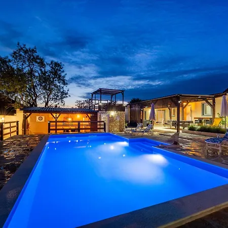 別荘 My Dalmatia - Burgija With Private Swimming Pool