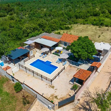 Prázdninový dům My Dalmatia - Burgija With Private Swimming Pool *