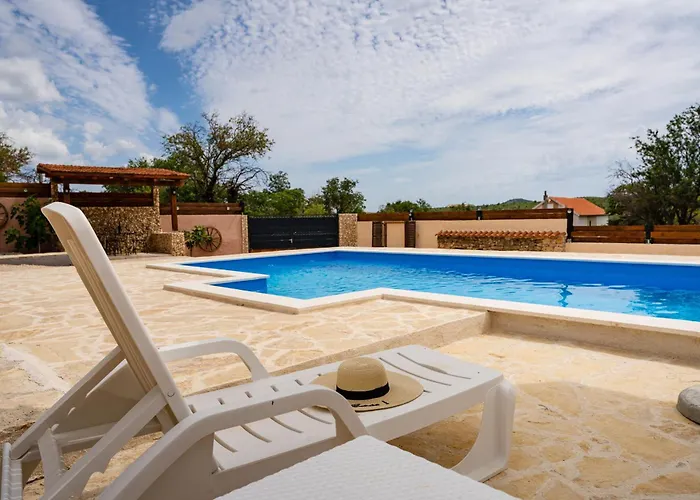 My Dalmatia - Burgija With Private Swimming Pool Benkovac