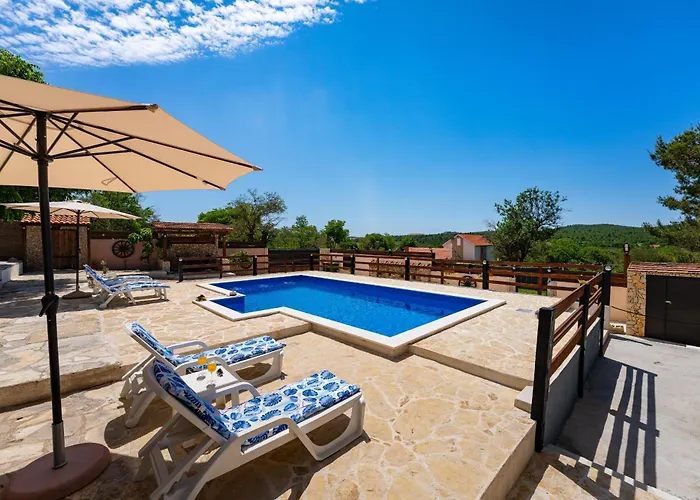 My Dalmatia - Burgija With Private Swimming Pool Vikendica *