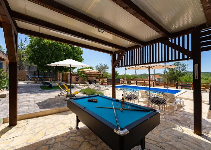 My Dalmatia - Burgija With Private Swimming Pool Vikendica