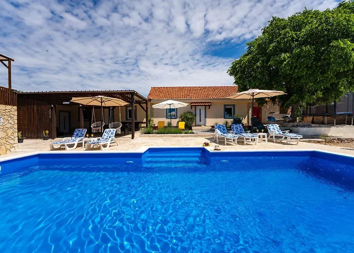 Vikendica My Dalmatia - Burgija With Private Swimming Pool