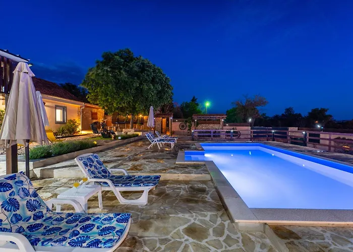 My Dalmatia - Burgija With Private Swimming Pool Vikendica Benkovac