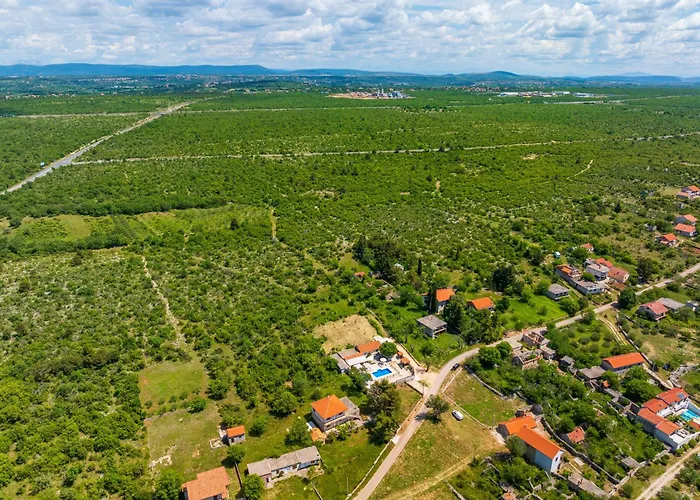 My Dalmatia - Burgija With Private Swimming Pool Vikendica