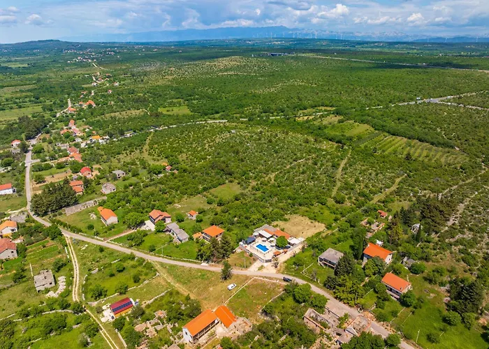 My Dalmatia - Burgija With Private Swimming Pool Vikendica *